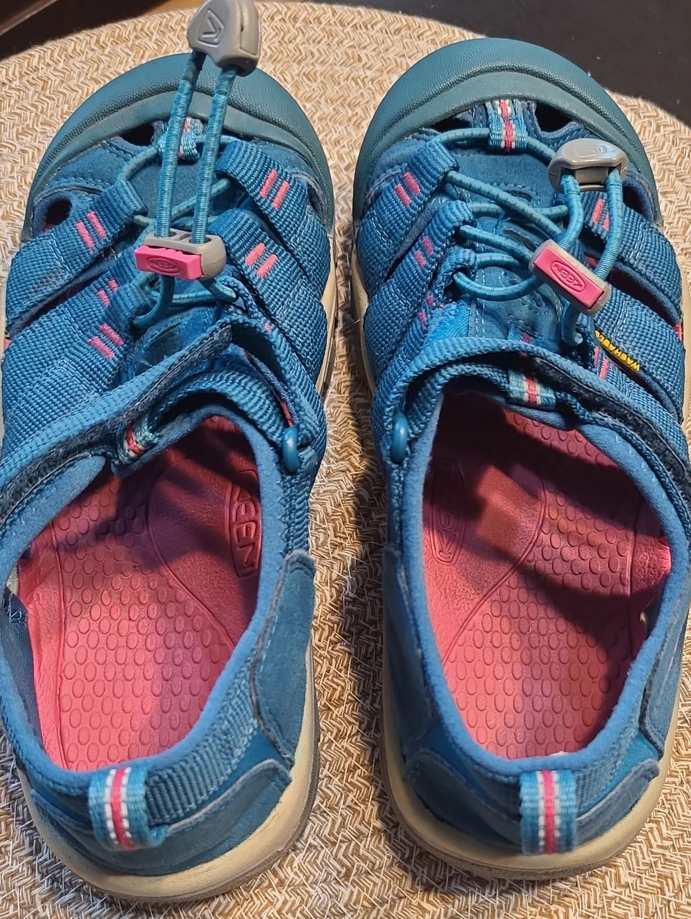 Keen Newport H2 Hiking Water Sandal Lagoon & Bright Pink Size 4